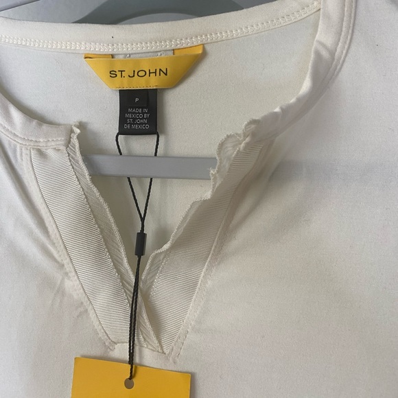 🌸💐 SUPER CUTE ST. JOHN TOP NWT💐💓 - Picture 2 of 7